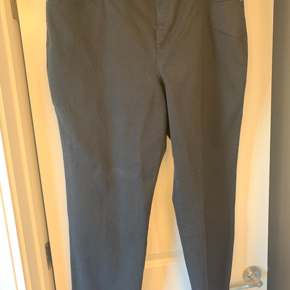 Gloria Vanderbilt Amanda Jeans Size 20W Average Black Corduroy Tapered Leg